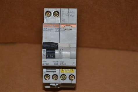 MERLIN GERIN DT40 C16 WITH VIGI DT40 230V 16A 1 POLE CIRCUIT BREAKER | eBay