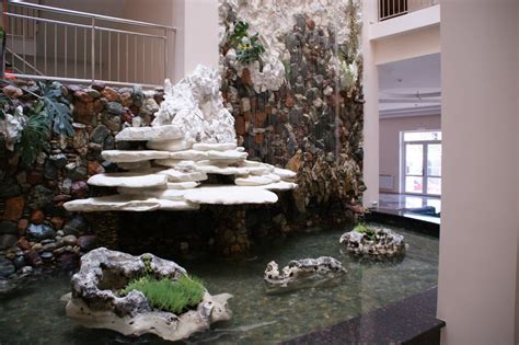 Водопад в интерьере - 41 фото