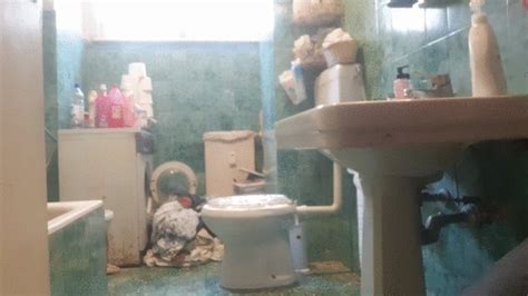 LOADING WASHING MACHINE AND SHOWING ASS Kinky Grace Clips4sale