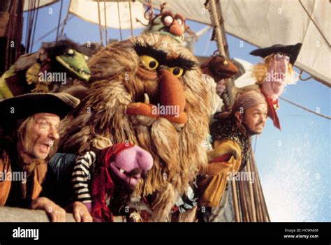 MUPPET TREASURE ISLAND, Sweetums (center), 1996, © Buena Vista Pictures ...