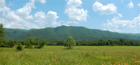 Great Smoky Mountains National Park • Your Guide to America