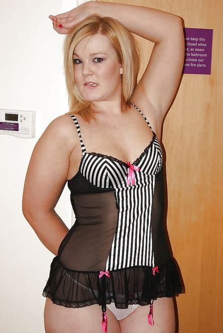 Hands In Panties 2 Hands In Panties 1 962 1000 Porn Pic