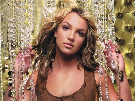 O Que Tem De Novo No Oopsi Did It Again 25th Anniversary Edition