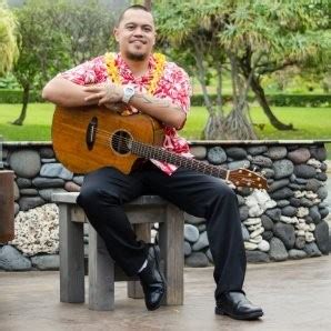 glenn awong net worth