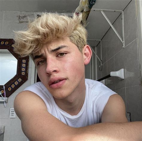 Tiktok Male Boy Blonde White Shirt Spanish Gay Bisexual Straight Bathroom Money