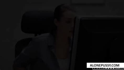 Mike Mancini And Bella Rolland Desperately Wants To Fuck Her Big Dick Boss