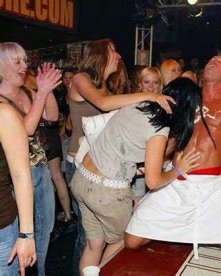 Horny Amateur Women Giving Blowjobs At Stripclub From Party Hard Porn Pictures XXX Photos Sex