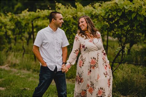 Laurita Winery Engagement Photos - J&R Photography - Julia & Joe