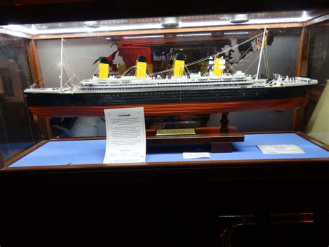 Download An Poitín Stil Rms Titanic Museum Wallpaper