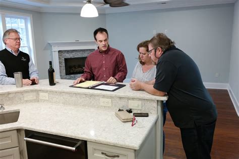 tips  choosing  custom home builder