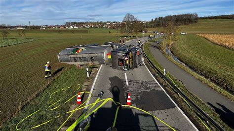 Oberfranken Laster Voller Heiz L Kippt Um Oberfranken Neue Presse