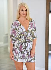 Beautiful Tanned Milf Emily Have Nice Boobs And Big Fat Ass Morazzia