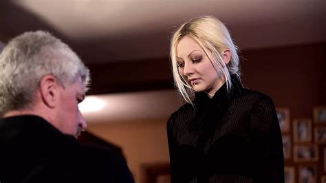 Torture Douloureuse De La Chatte Pour Une Esclave Blonde Attach E Xhamster