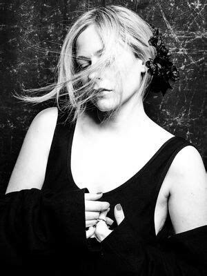 Avril Lavigne Leaked Nude Photos And Videos