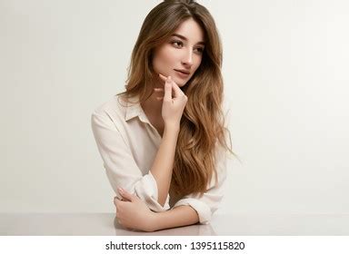 Closeup Portrait Elegant Nude Woman Perfect Stock Photo 513095149 Shutterstock