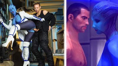 Polvazo anal gótico con morena PORN300