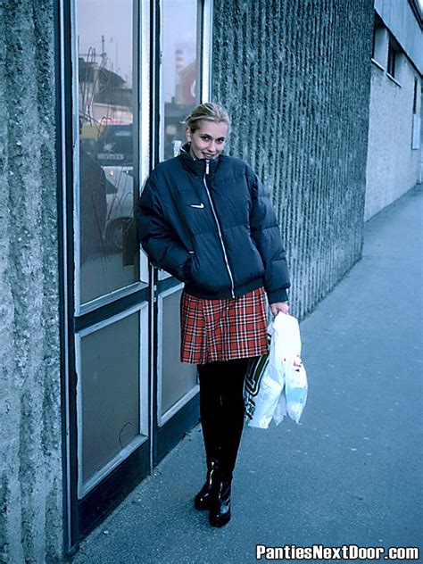 Viviana Uncover Her Yummy Hairy Pussy And Stretching It For Your Viewing Pleasure