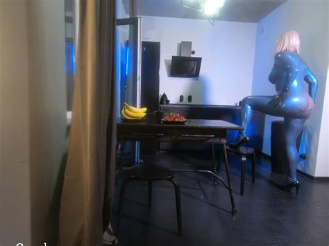 Arya Grander Latex Rubber Fetish Curvy Milf Woman In Blue Texturized Catsuit Backstage From The