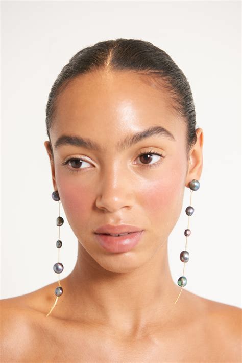 Atum Earring Black Pearl Cult Gaia