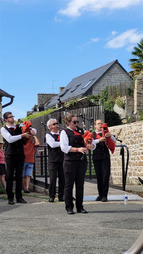 La F Te De La St Loup Guingamp Bagad Salicornes