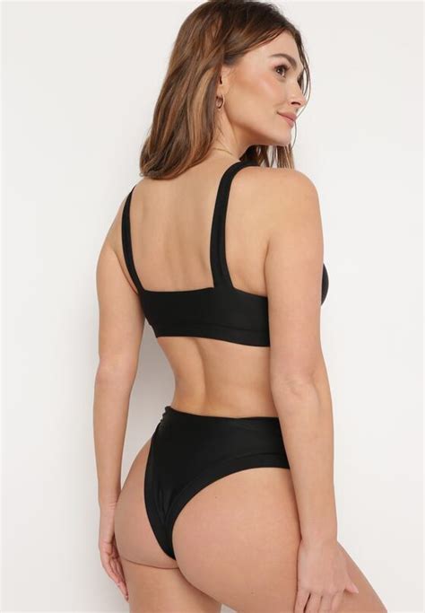 Czarne Bikini Usztywniony Biustonosz w Sportowym Stylu Wycięty Dół z Naszywką Bethmarie Born2be