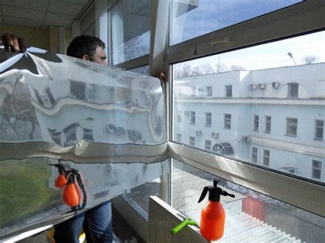 Как очистить окно от солнцезащитной пленки: убрать фольгу, тонировку