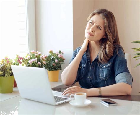 8 Back Pain Red Flags: What to Do for Long-Term Recovery