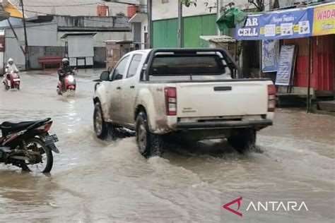 Semua Daerah Di Kaltim Diprakirakan Hujan Petir Pada Sabtu Ahad