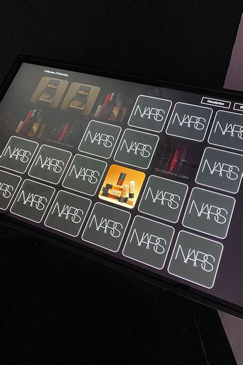 Individuelles Memory gestalten und mieten. Als iPad oder Touchscreen