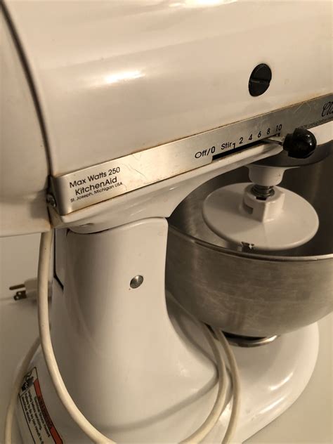 KitchenAid Classic Series K455 4 5 Quart Tilt Head Stand Mixer White