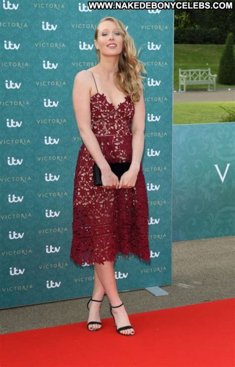 Alice Orr Ewing Celebrity Beautiful Babe Posing Hot Paparazzi London