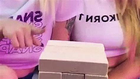 Hot Boobs Blonde Babe Katty Roldan And Her Girlfriend In Room Kissing And Fingering Their T