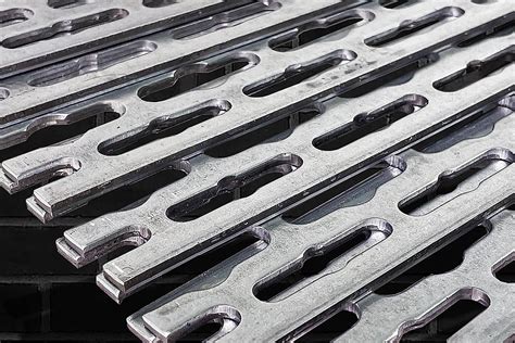 Шина монтажная оцинкованная Sankom