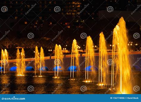 Las Vegas Strip, Singing and Dancing Fountain of Bellagio Resort ...