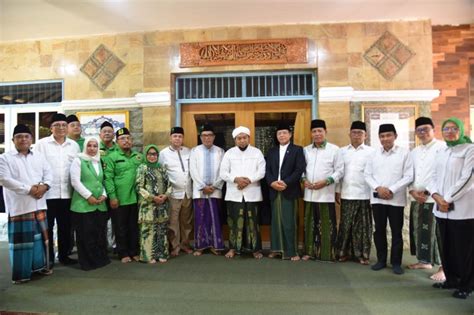 Plt Ketum Ppp Minta Dukungan Pondok Pesantren Inilahgorontalo