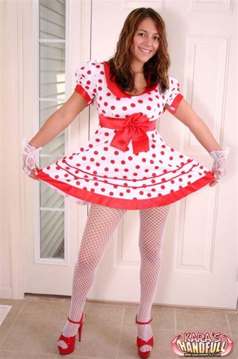 Karen Dreams Loves To Get Nude And Show Melons 12 Photos