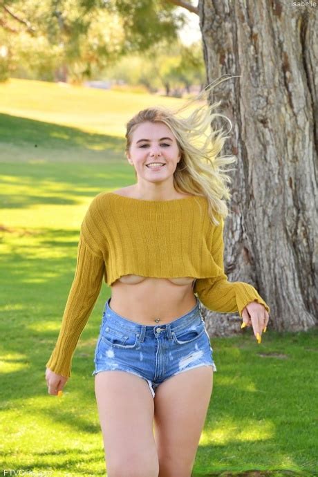 Sweater Porn Pics Naked Photos SexyGirlsPics