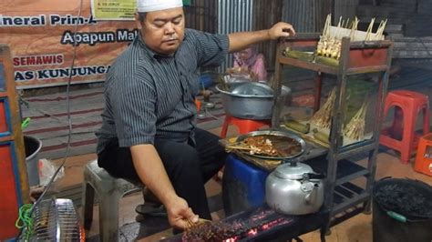 Menggiurkan Kuliner Sate Uritan Jalan Gajah Mada Kota Semarang Ini