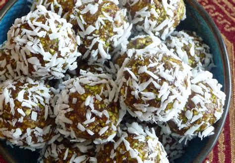 Pistachio Date Truffles – A Taste of Morocco