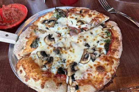 Best Pizza In Fayetteville Ar 11 Top Pizzerias 2025