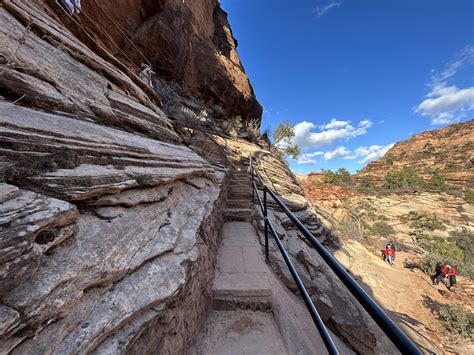 Hiking The Canyon Overlook Trail In Zion National Park Noahawaii