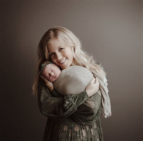 Charleston Newborn Photographer Kayla Jenai Studios