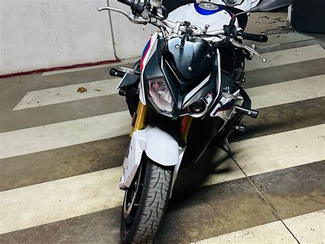 Купить б у BMW S 1000 R инжектор 6 передач в Москве белый naked bike 2018 года на Авто ру ID