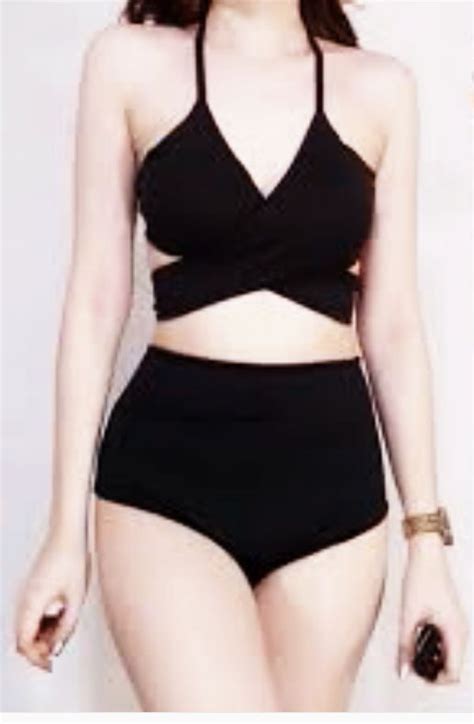 Hot Sexy Sophie Foster Bikini Pics