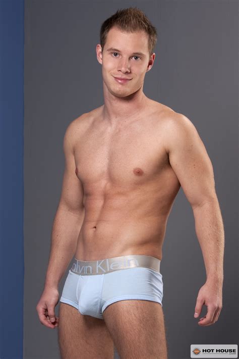 Hot Tyler Andrews Shows His Dick By X Muscles