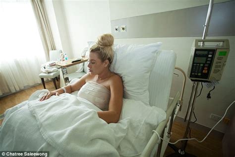 Big Brother S Skye Wheatley Wakes Up In Agony After 10D Boob Job Daily Mail Online