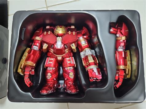 Hot Toys Hulkbuster Hobbies Toys Toys Games On Carousell