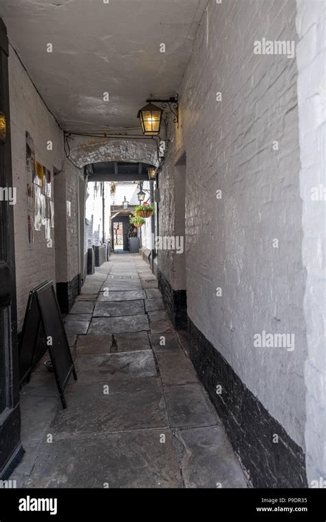 Scary Shadow In Alley Hi Res Stock Photography And Images Alamy