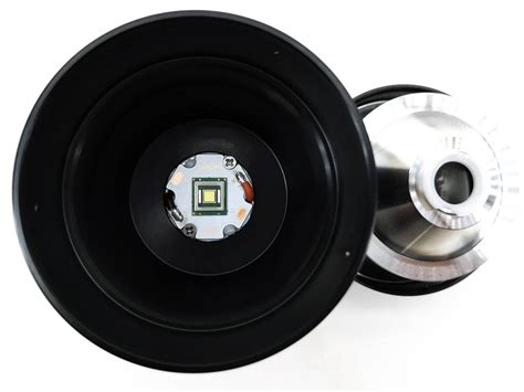 Convoy L7 review | powerful flashlight 5,900 lumens, 435,000 cd | 1Lumen