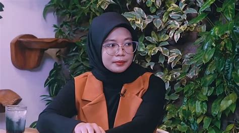 Potret Norma Risma Perempuan Yang Viral Setelah Menceritakan Kisah